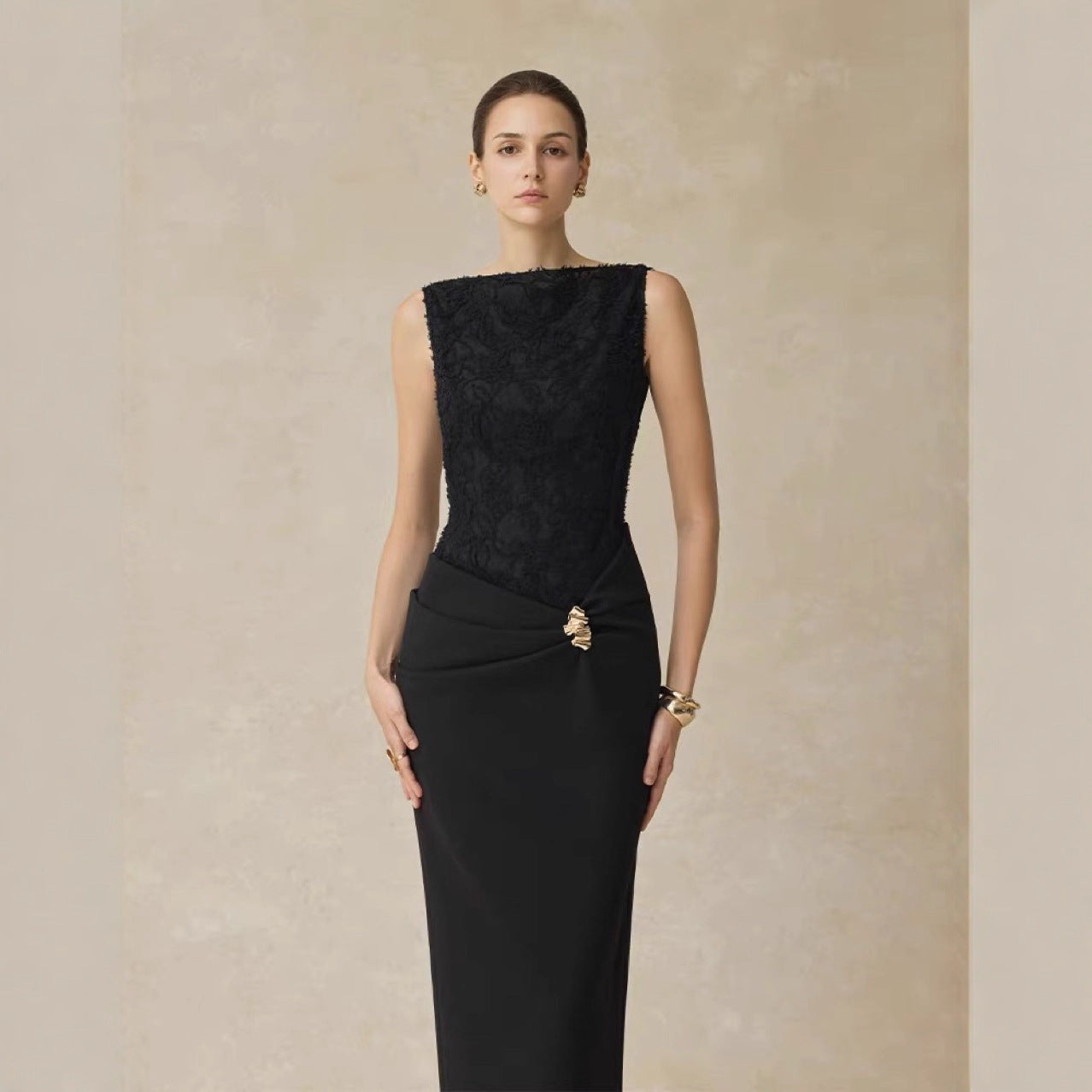 Elegant One-Shoulder Long Sleeve Fitted Dress with Lace Splicing Sleeveless Evening Gown